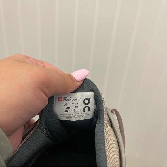 On Running Men’s Cloudswift Sneaker in Sand/Grey Sz 14 - Picture 2 of 8